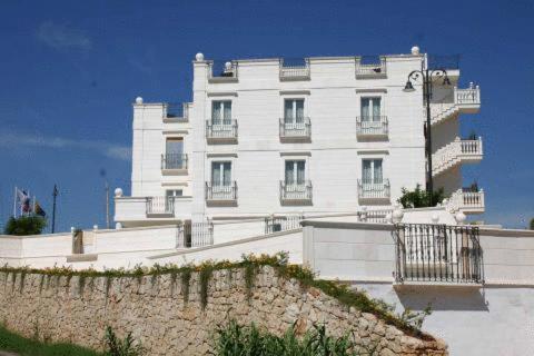 Hotel Madonna Delle Grazie Ceglie Messapica Exteriör bild