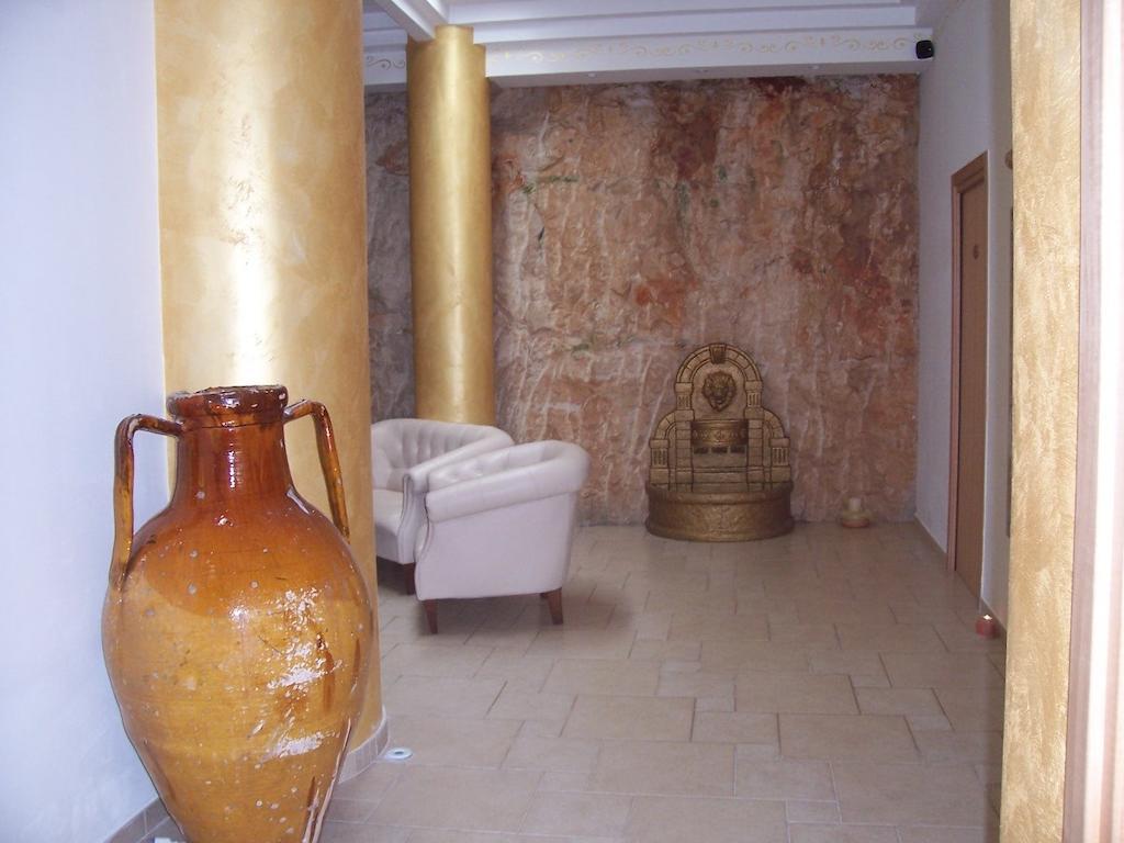 Hotel Madonna Delle Grazie Ceglie Messapica Exteriör bild