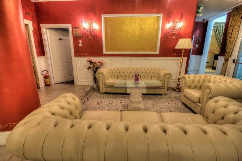 Hotel Madonna Delle Grazie Ceglie Messapica Exteriör bild