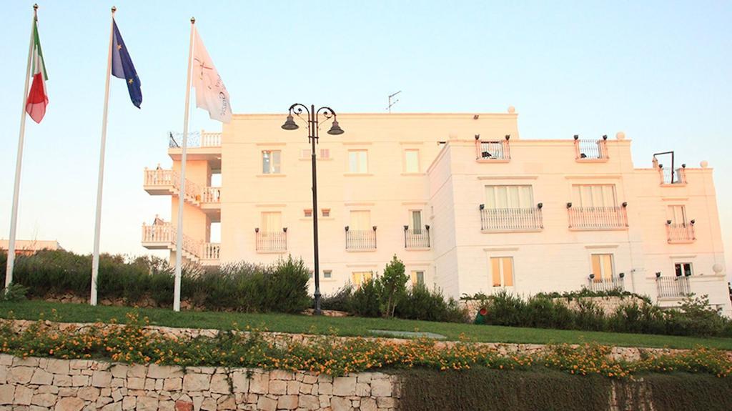 Hotel Madonna Delle Grazie Ceglie Messapica Exteriör bild